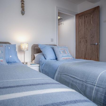 Ramsey Apartment - 2 Bedroom Apartment - Tenby Exterior foto